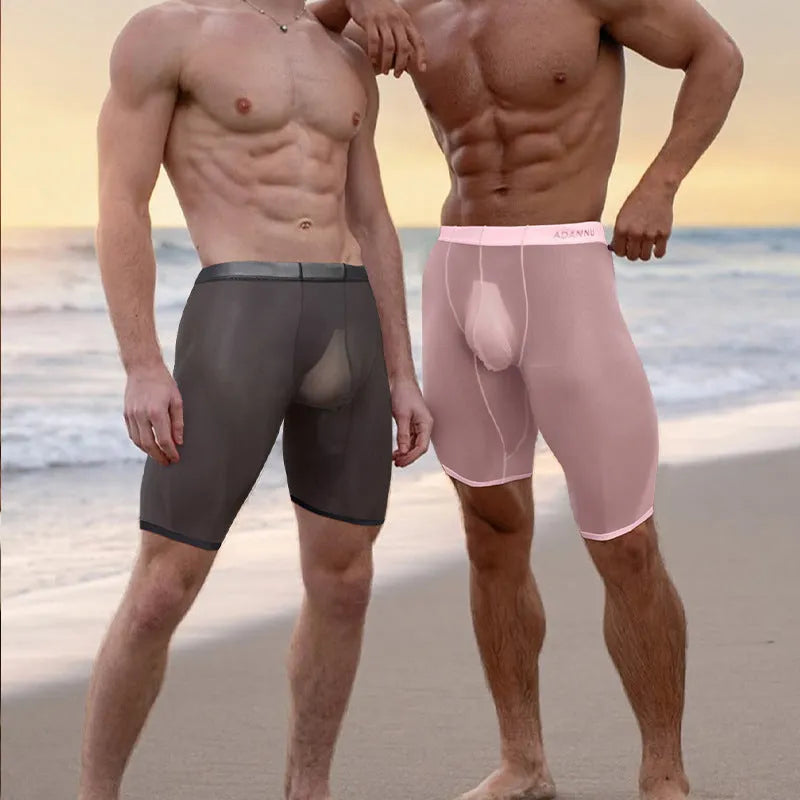 Men's solid colour seamless mesh shorts in knitted nylon fabric.