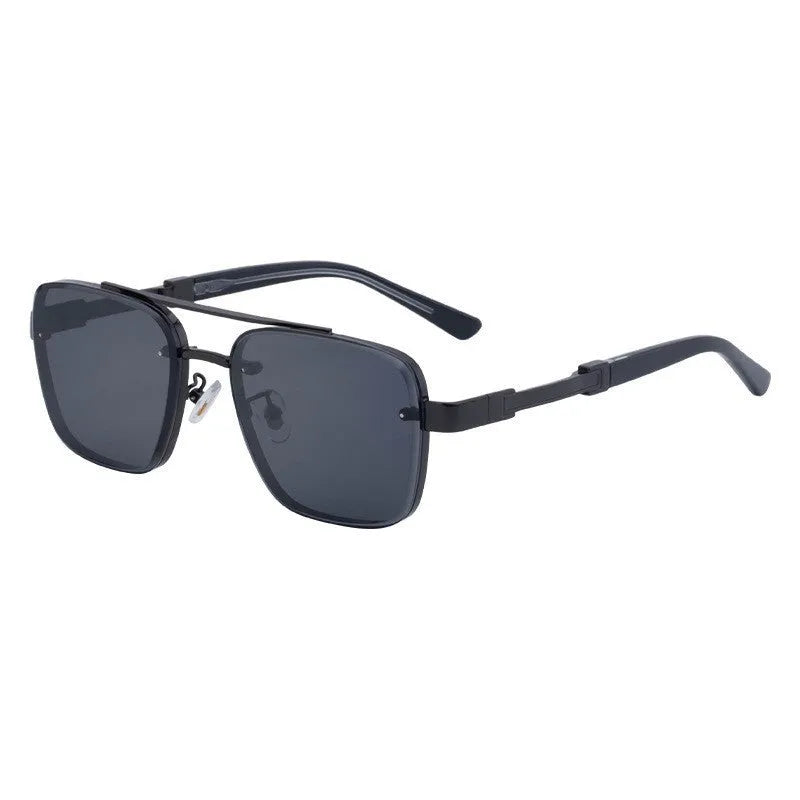 Men's vintage sunglasses with gold frame and gradient lenses for UV protection