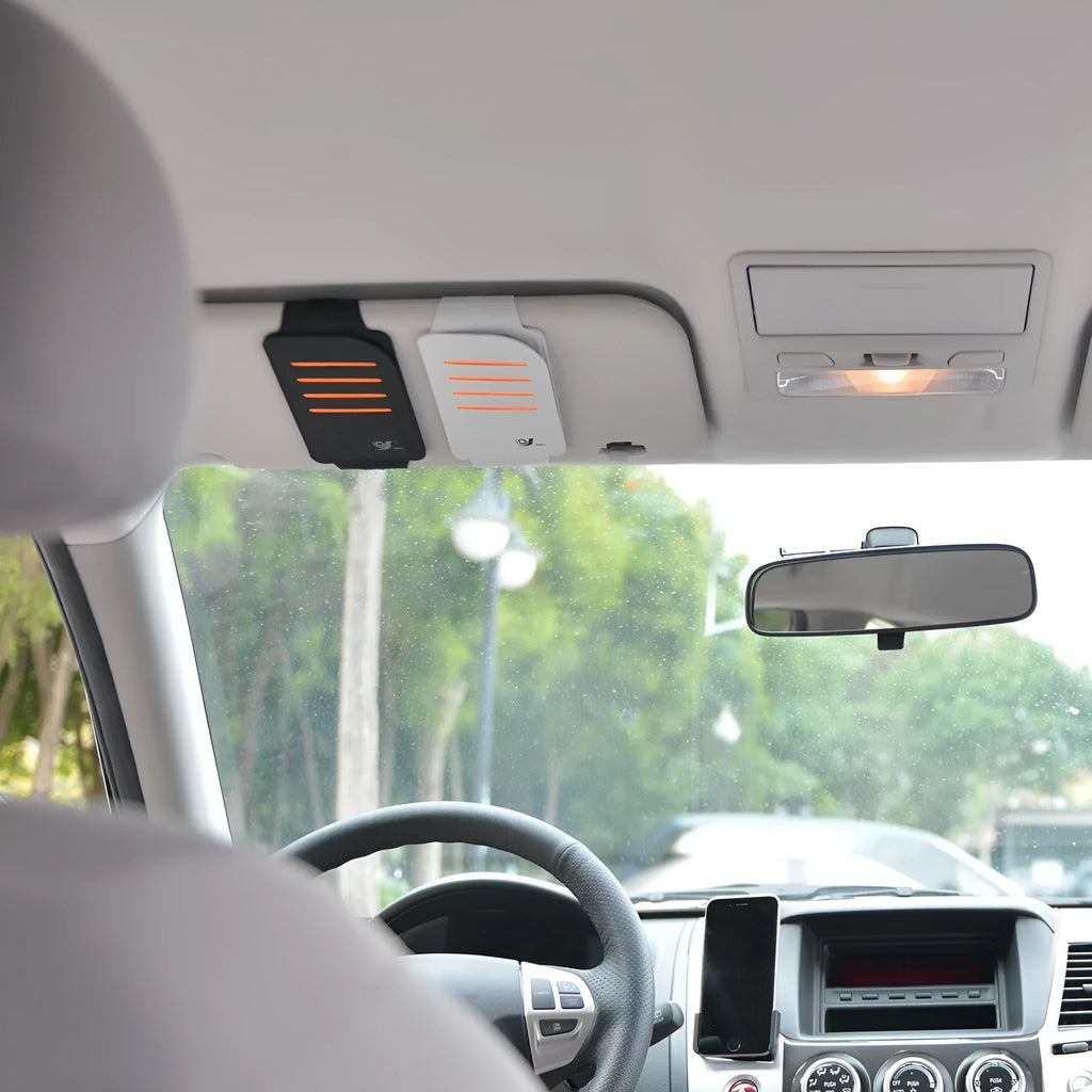 Car sun visor shading panel set with a vehicle-mounted storage bag in grey or black.