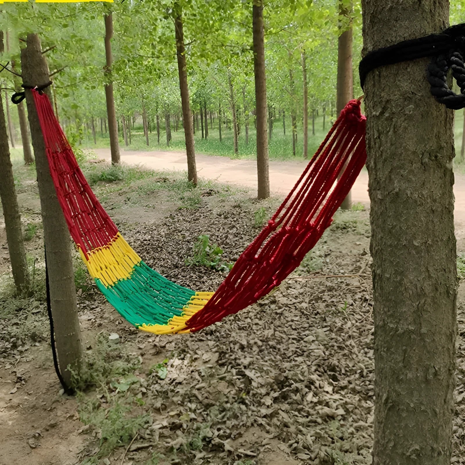 Nylon rope mesh hammock with open weave pattern showing 1.1m width and included tying rope
