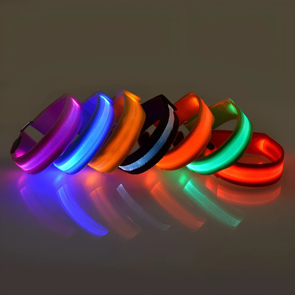 LED arm band with 7 colour options and 3 blink modes on black nylon strap