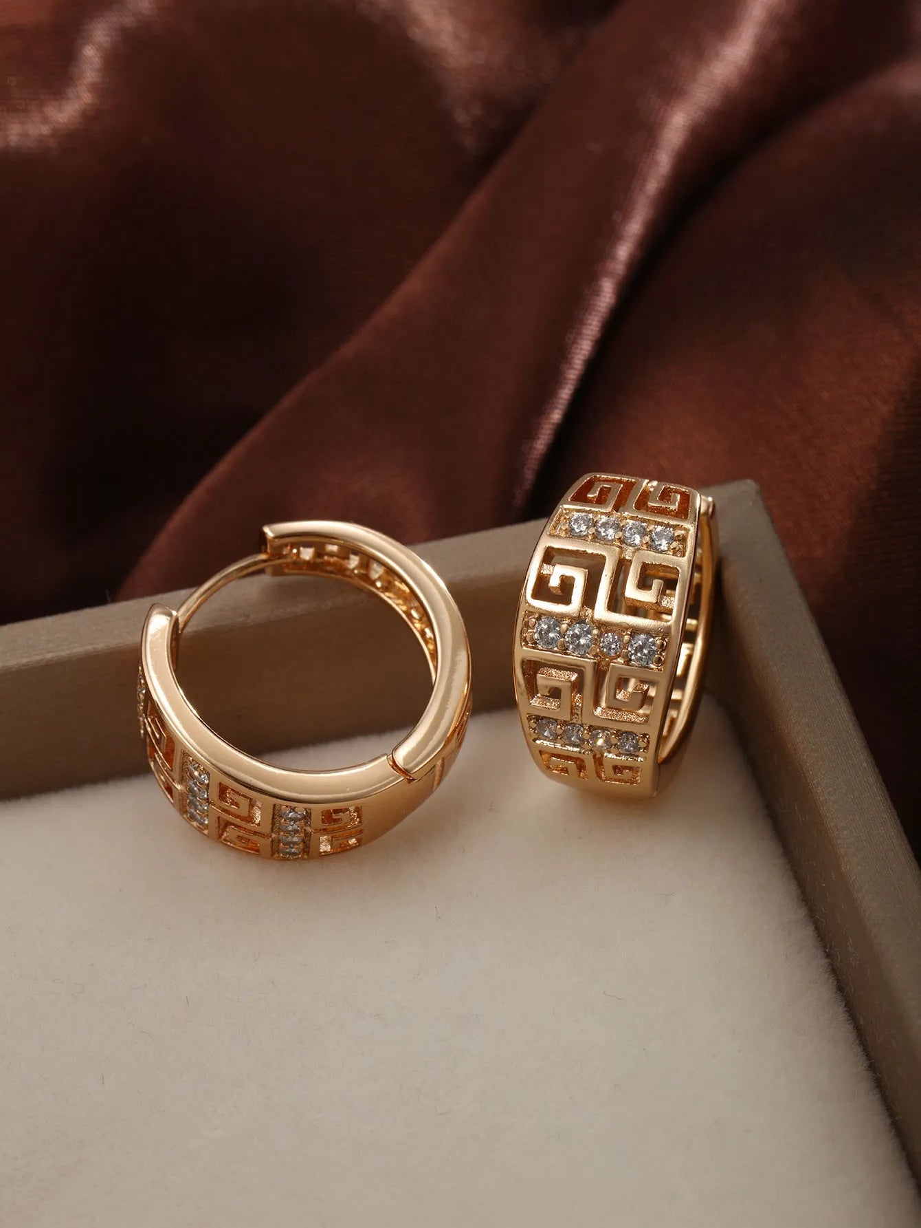 Geometric copper inlaid zircon earrings for women, 18K gold plated, round shape, European American style