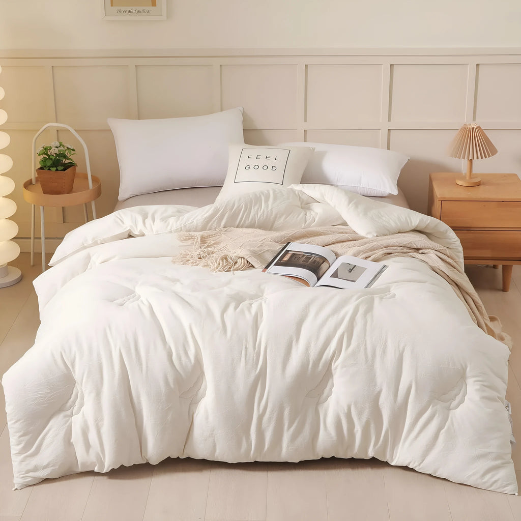 Soybean fibre and pure cotton quilt in white, grey or pink jade, showing twill weave texture.
