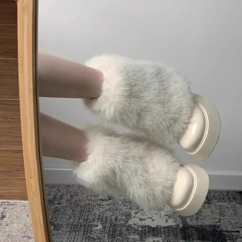 Women's low-top snow boots with artificial plush upper and waterproof platform sole