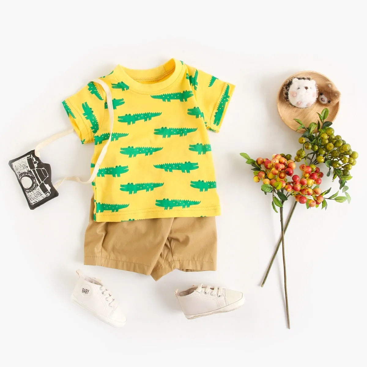 Cartoon cotton baby boys summer suit in Blue Whale print with blue top and matching trousers