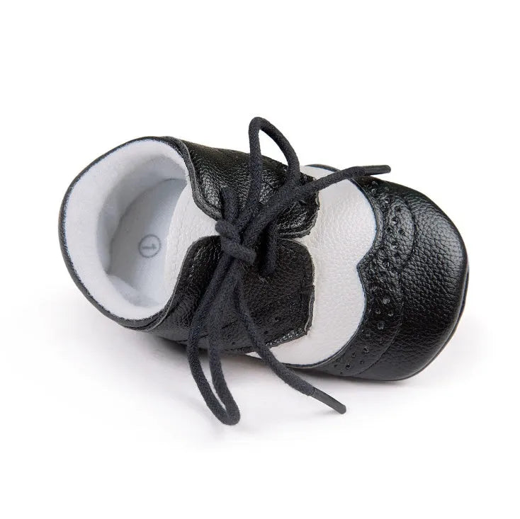 Vintage style baby shoes with soft soles for 0-12 month old babies learning to walk