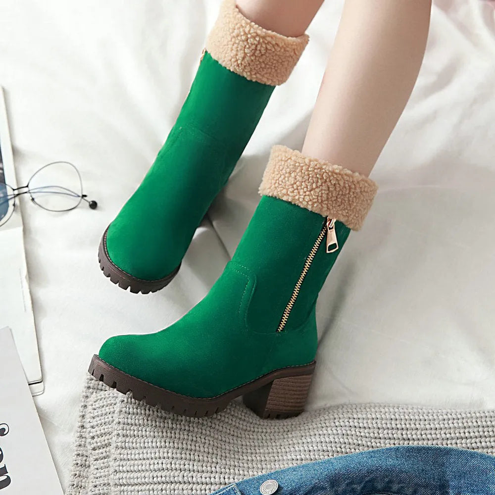Men's snow boots with rubber soles and plush lining in black, grey, green, or orange colours
