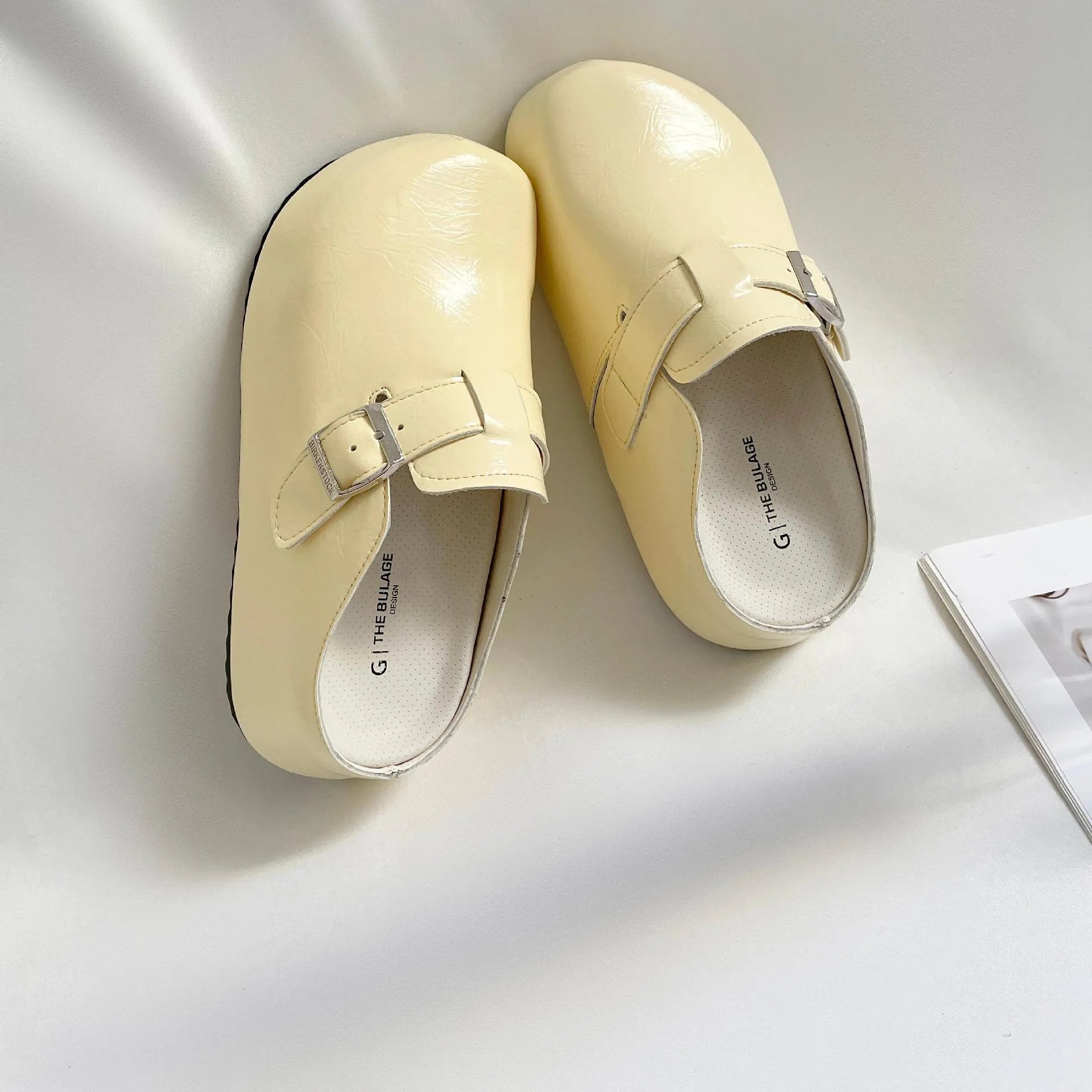 Flat buckle casual sneakers in yellow with round toe design for student commuting wear