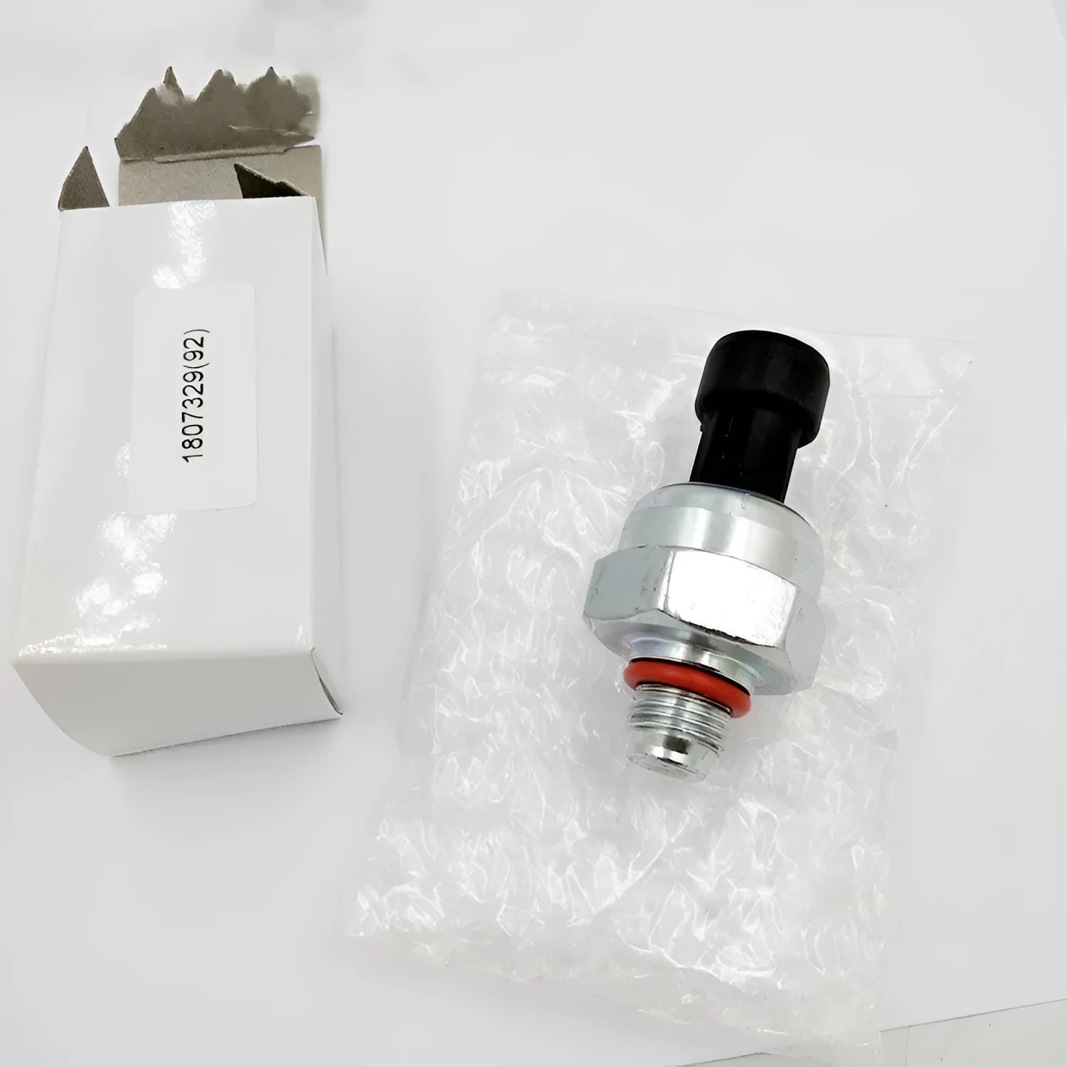 Ford F6TZ-9F838-A pressure sensor with connecting line for F4 and F6 common rail engines.