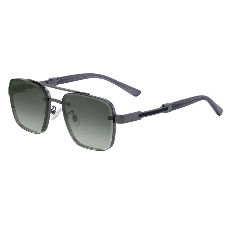 Men's vintage sunglasses with gold frame and gradient lenses for UV protection