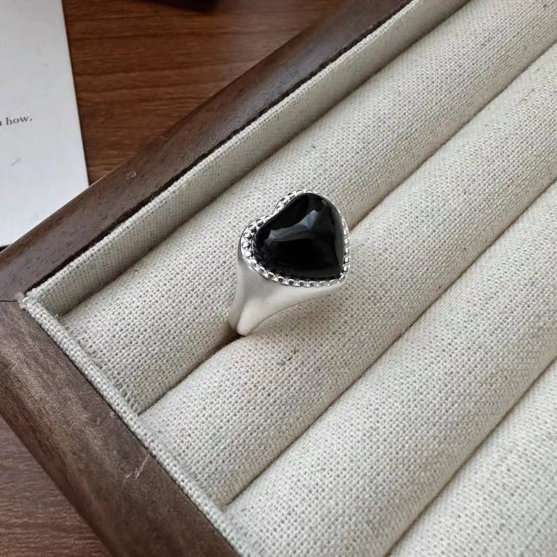 S925 sterling silver adjustable ring with black agate heart centrepiece