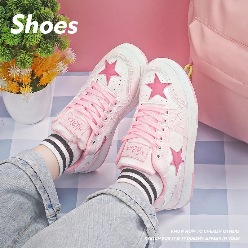Denim skateboard shoes with round toe and lace-up closure in black, green or pink colours