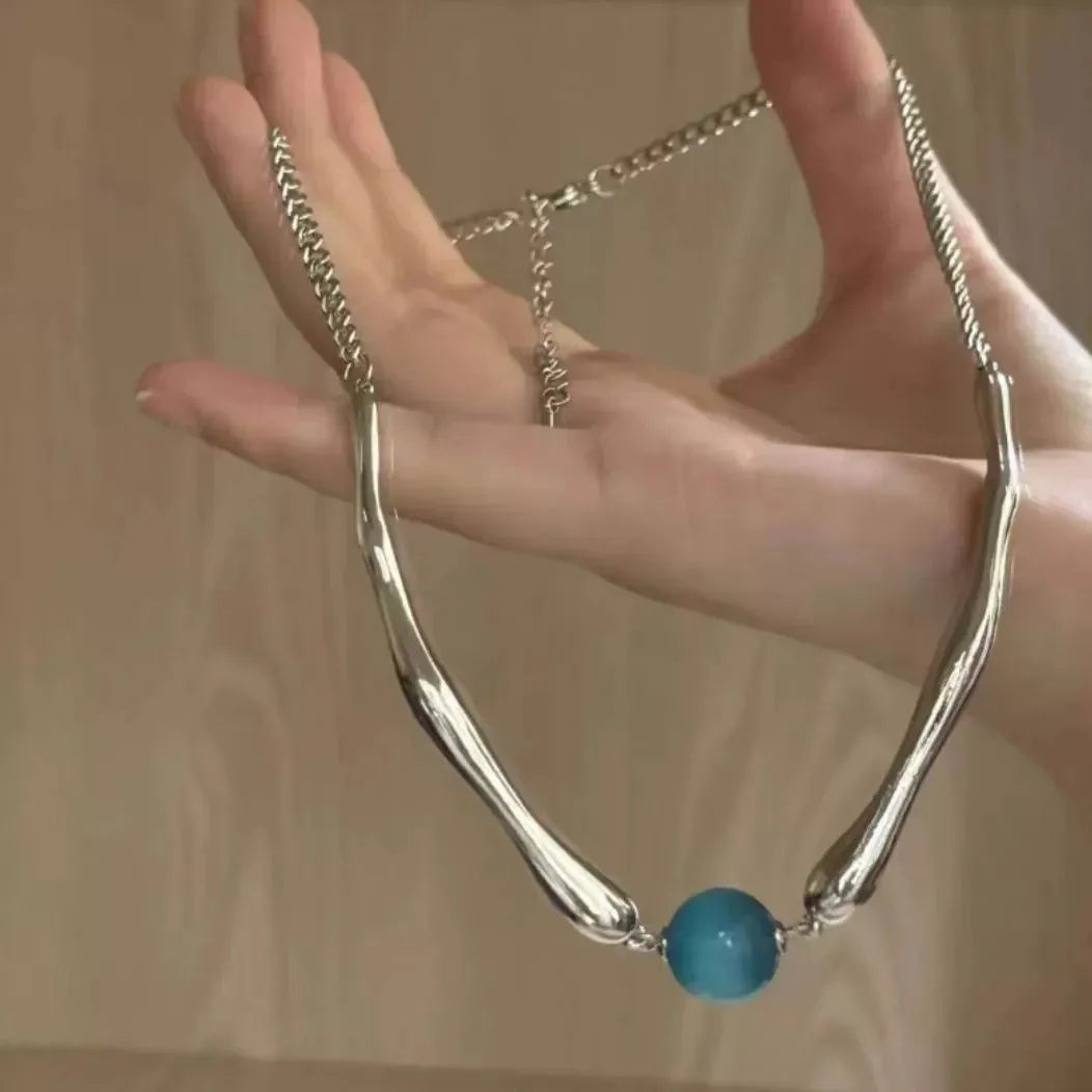 Retro titanium steel clavicle necklace for women, geometric silver design, adjustable 41-50cm perimeter
