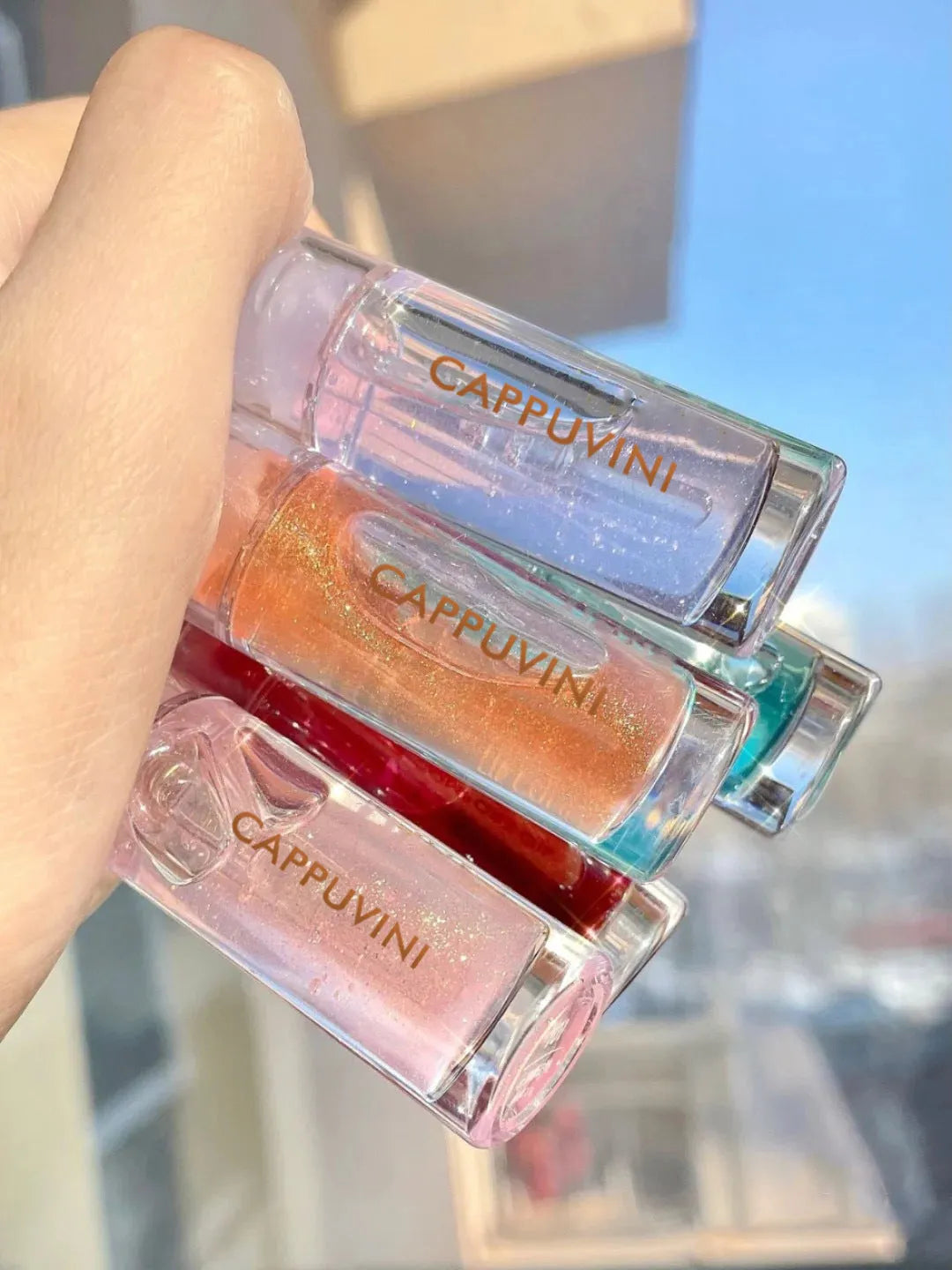 Water light transparent lip gloss in 5 shades with non-sticky moisturising formula