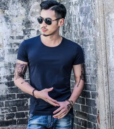 Men's short-sleeve t-shirt in bamboo-blend fabric shown in various colours including black, blue, red, and white.