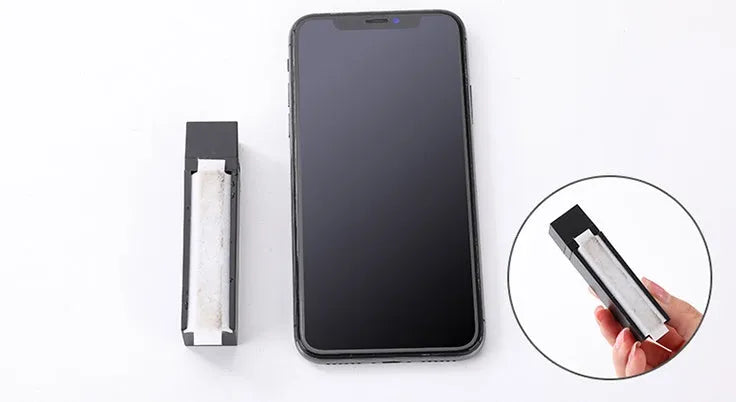 Black pack of disposable screen cleaning wipes for mobile phones, showing 40 sheets.