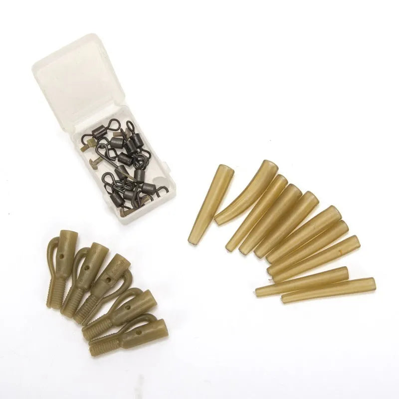 30-piece European carp fishing accessory set mounted on card with anti-winding pipes and threaded hoses