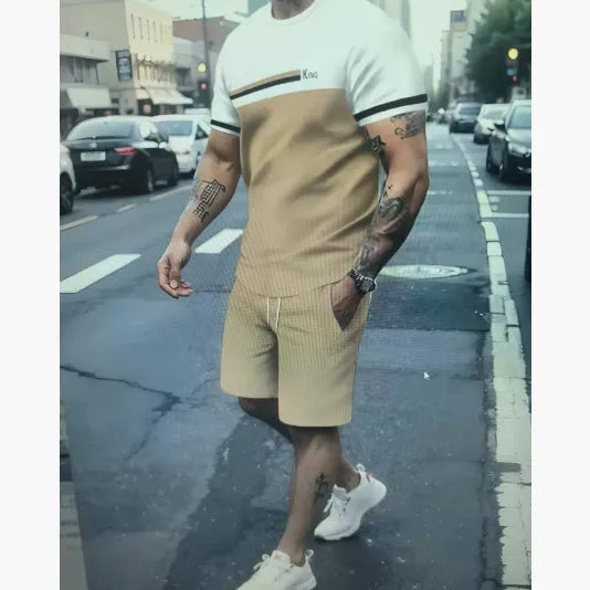 Men's loose-fit polyester short-sleeved T-shirt and matching shorts leisure set in summer colours