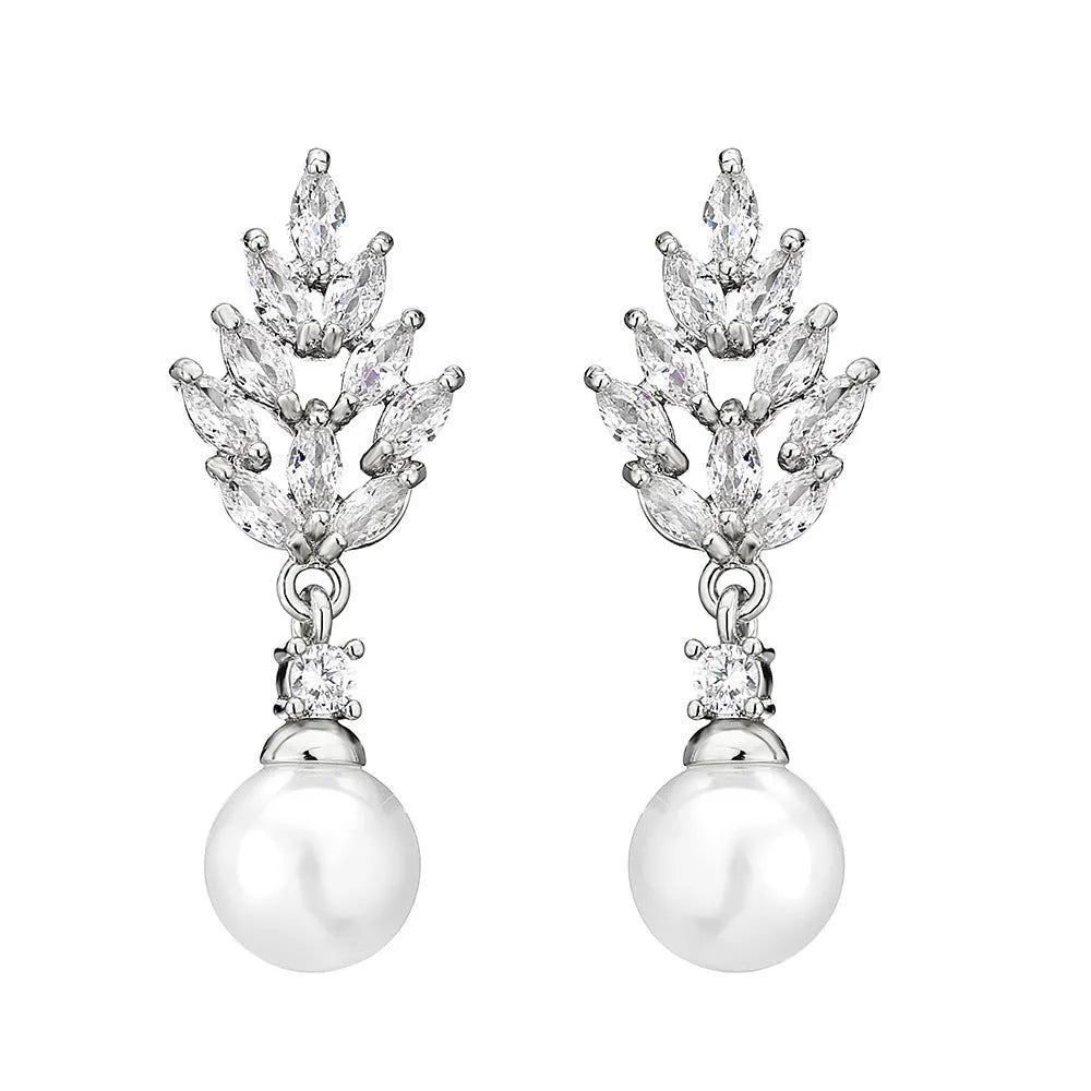Geometric earrings with micro zircon stones and flower design in gold, platinum or rose gold plating