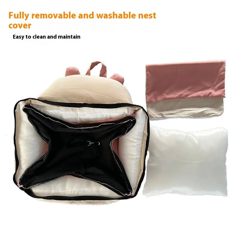Removable washable car kennel for dogs in beige, shown in a vehicle boot with size options M and L.