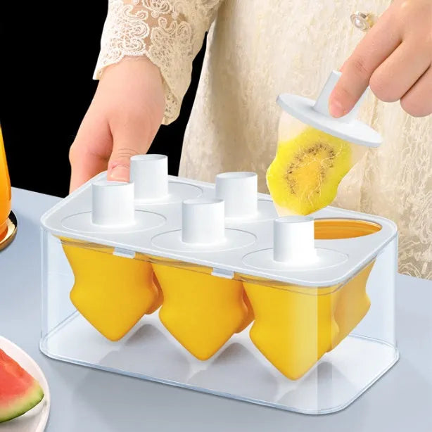 Silicone ice cube mold in green with 7.5x9.5x7.5cm format for homemade popsicles