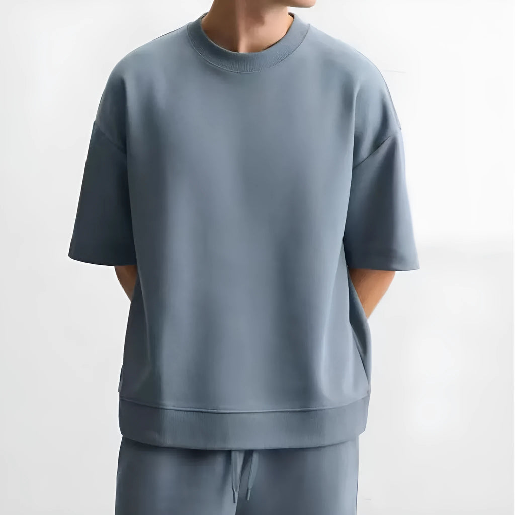 Loose fit short sleeve and shorts set in polyester fabric with double-sided texture