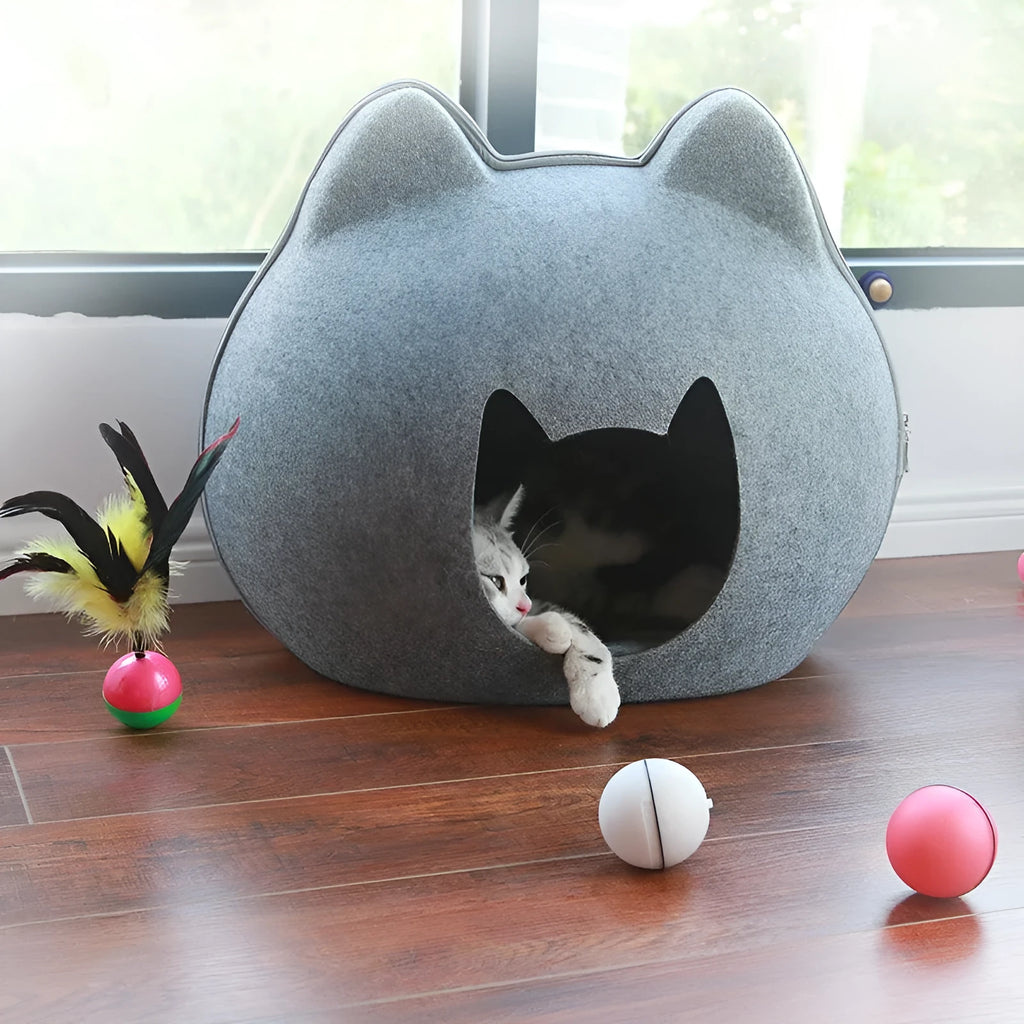 Enclosed felt cat litter house in grey, size 54x38x45cm, with entry hole on front side