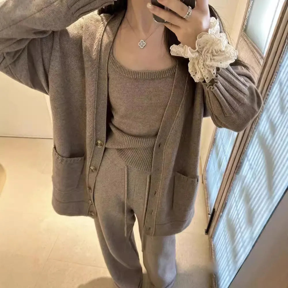 Women's knit cardigan vest suspender pants three-piece set in wool blend fabric