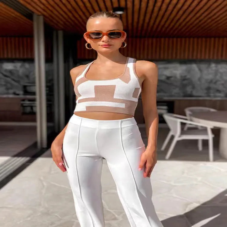 Women's U-collar camisole top with contrast hem in slim fit street fashion style