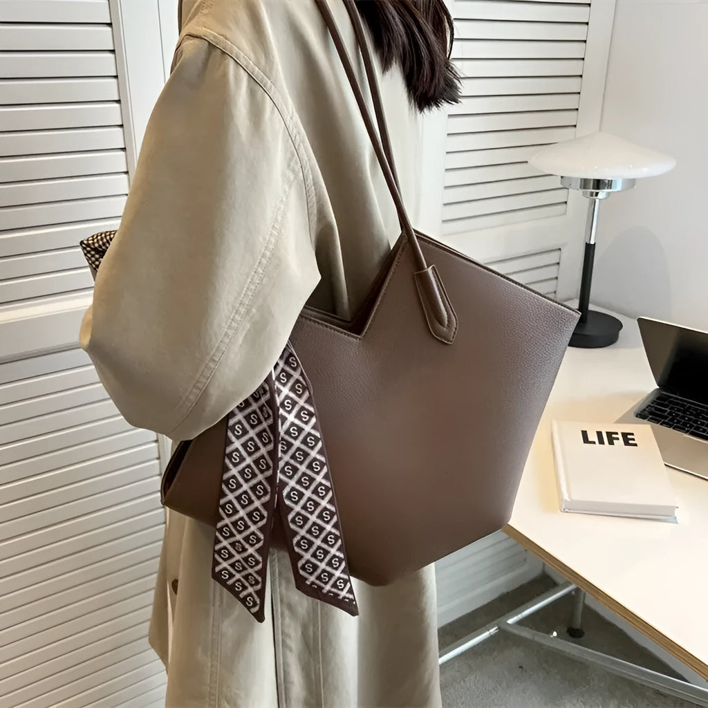 Women's large PU leather shoulder bag in eight colours with sandwich pocket organisation