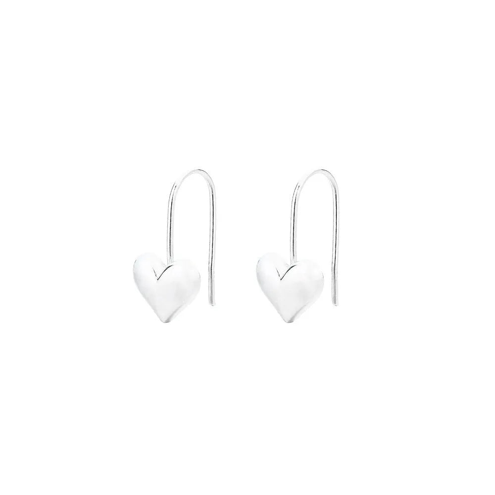 Silver-coloured heart-shaped earrings with three-dimensional design and glossy Korean style