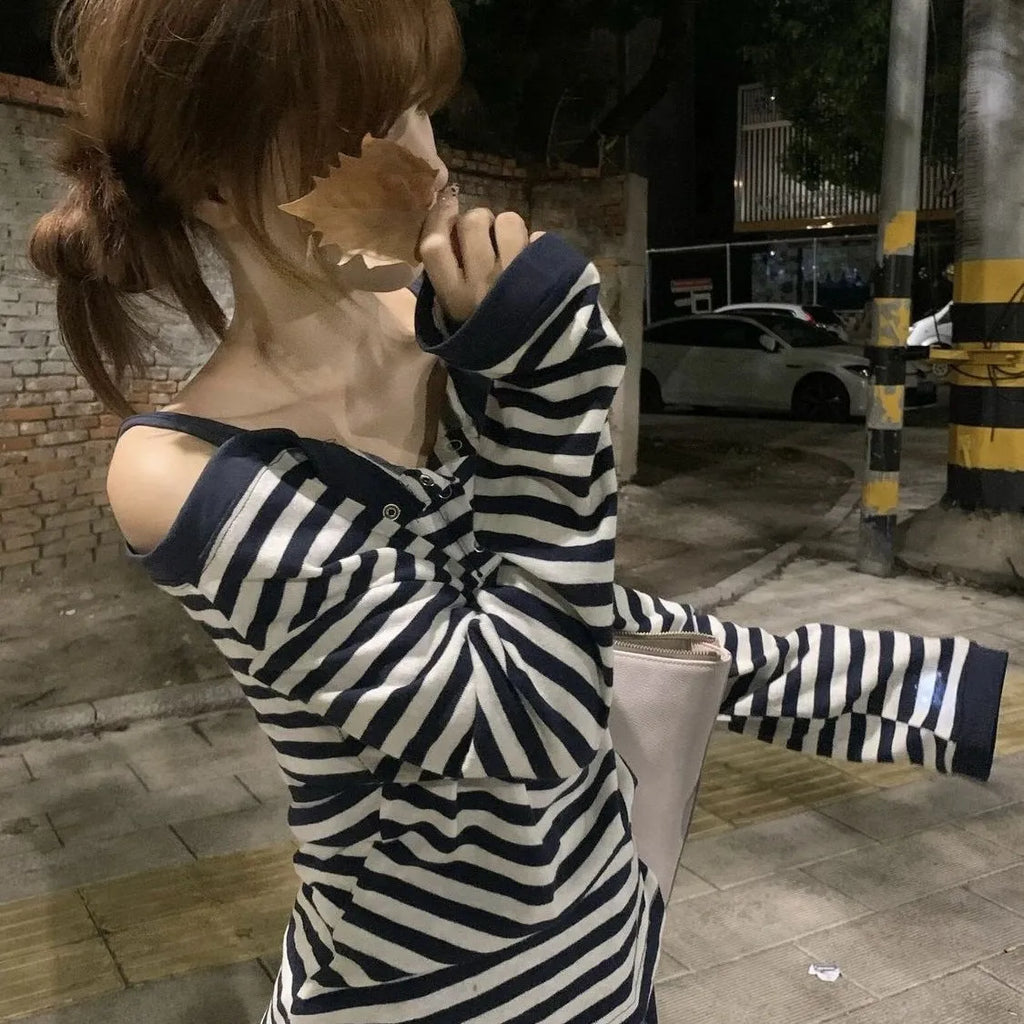 Dark blue Korean-style oversized women's long-sleeved T-shirt with embroidery and stripes