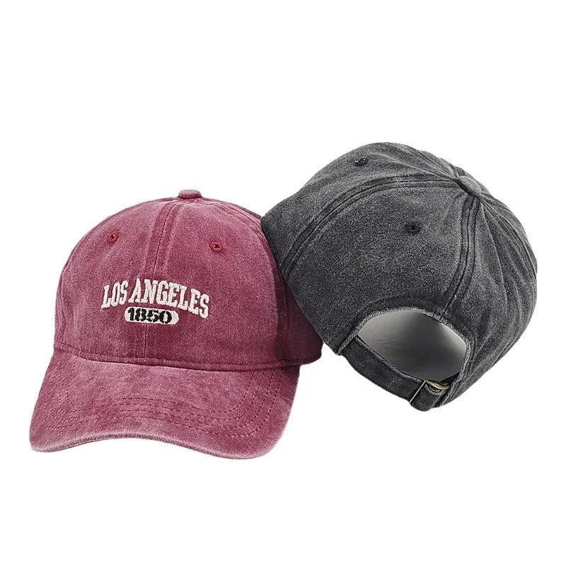 Retro peaked cap with distressed finish and embroidered letters, adjustable 54-59 cm