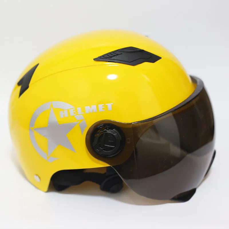 Breathable anti-collision windshield helmet in black ABS, adjustable 55-62cm head circumference for electric car and motorcycle use