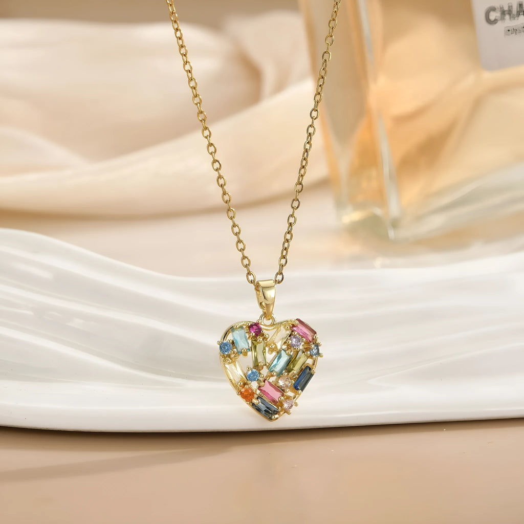 Heart-shaped copper pendant necklace with zircon, gold blue finish, O-ring chain, women's jewellery