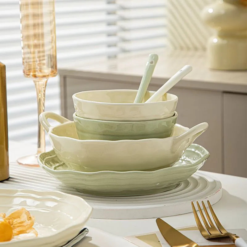 Solid colour ceramic tableware set with seven pieces in modern Japanese style design