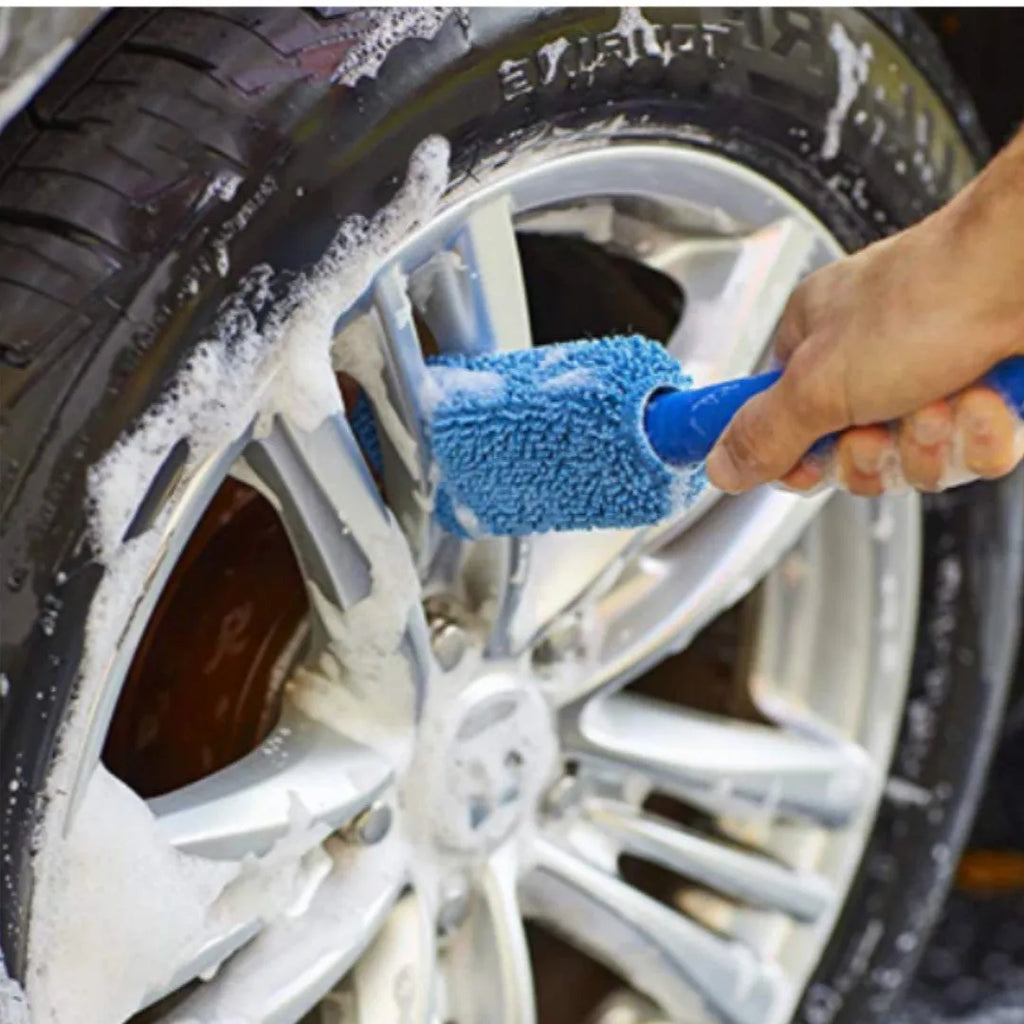 Microfiber long handle tyre brush with blue head and aluminium shaft for car wheel cleaning