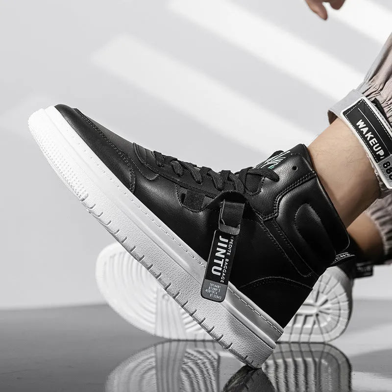 Men's Korean-style short boots in white and black, artificial PU upper, sizes 39 to 44