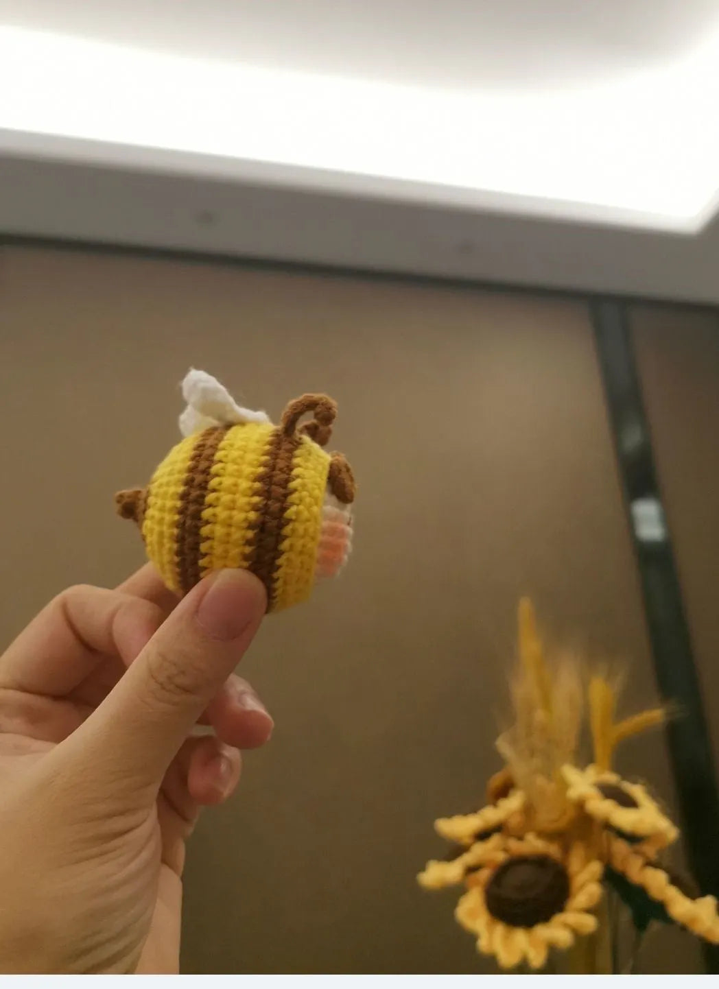 Handmade crocheted bee colony plush pendant for woolen dolls, two styles