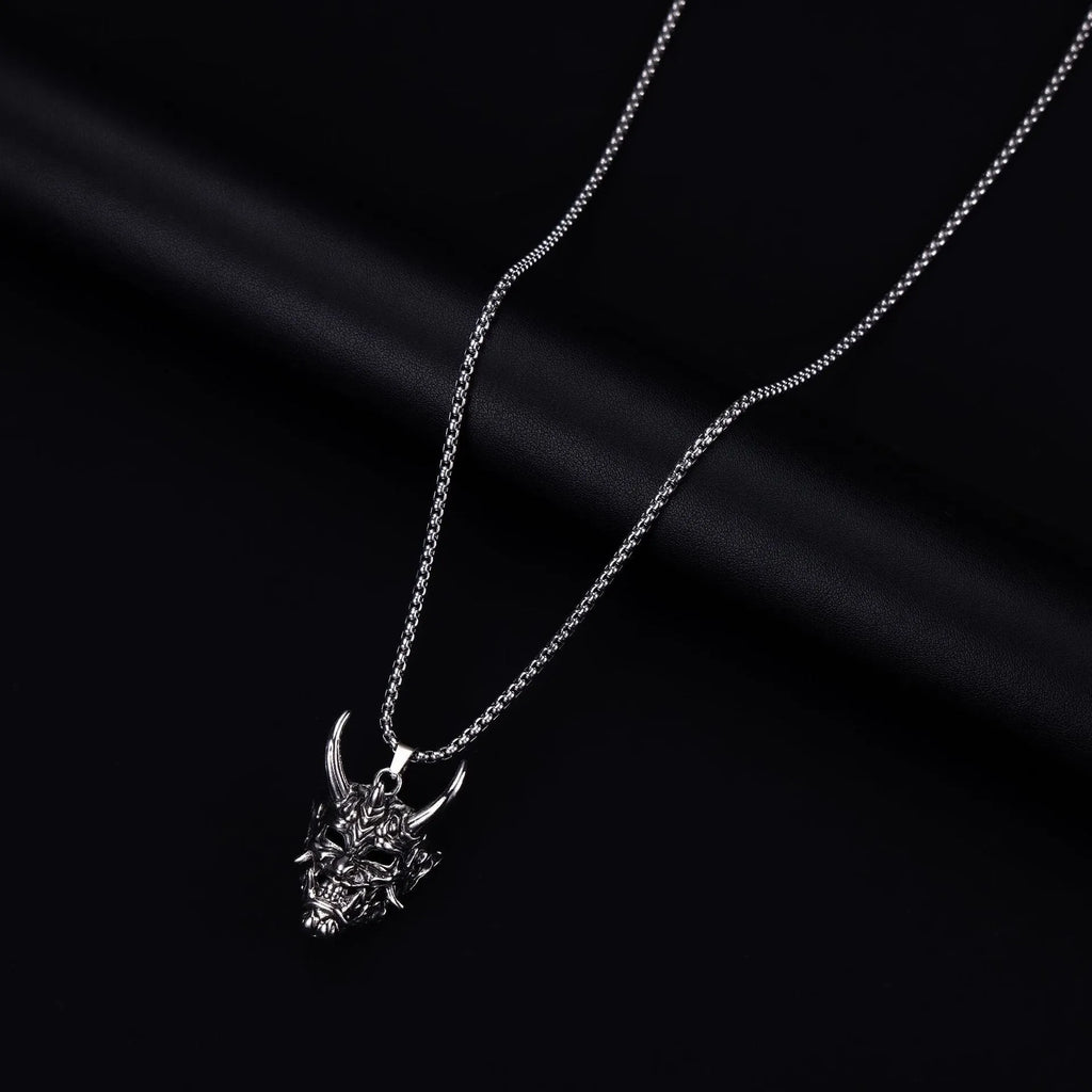 Men's vintage silver necklace with large 40mm x 27mm x 20mm zinc alloy pendant