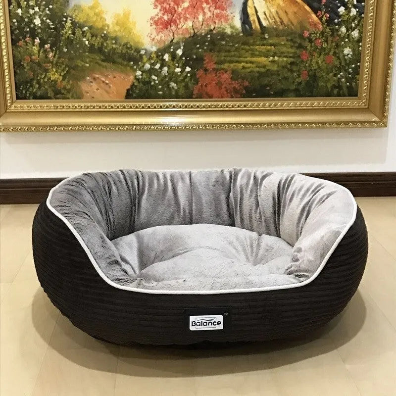 Iron wire pet kennel with plush insole in grey colour with grey plush insole
