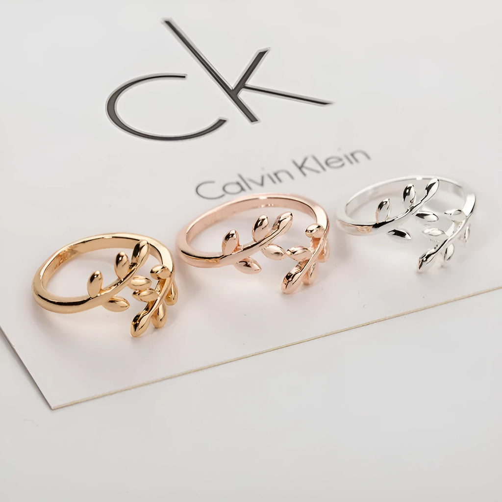 Women leaf ring in copper with adjustable band, golden finish