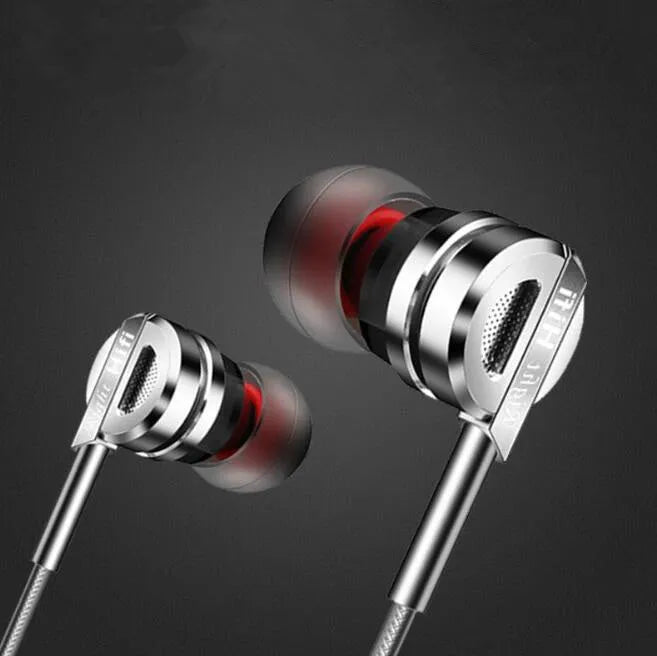 Black or silver metal HIFI in-ear headphones with inline microphone and 3.5mm plug.