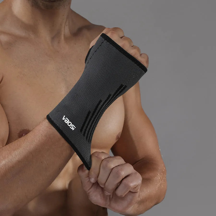 Adult wrist guard for tennis and outdoor sports in black colour with size options L M XL