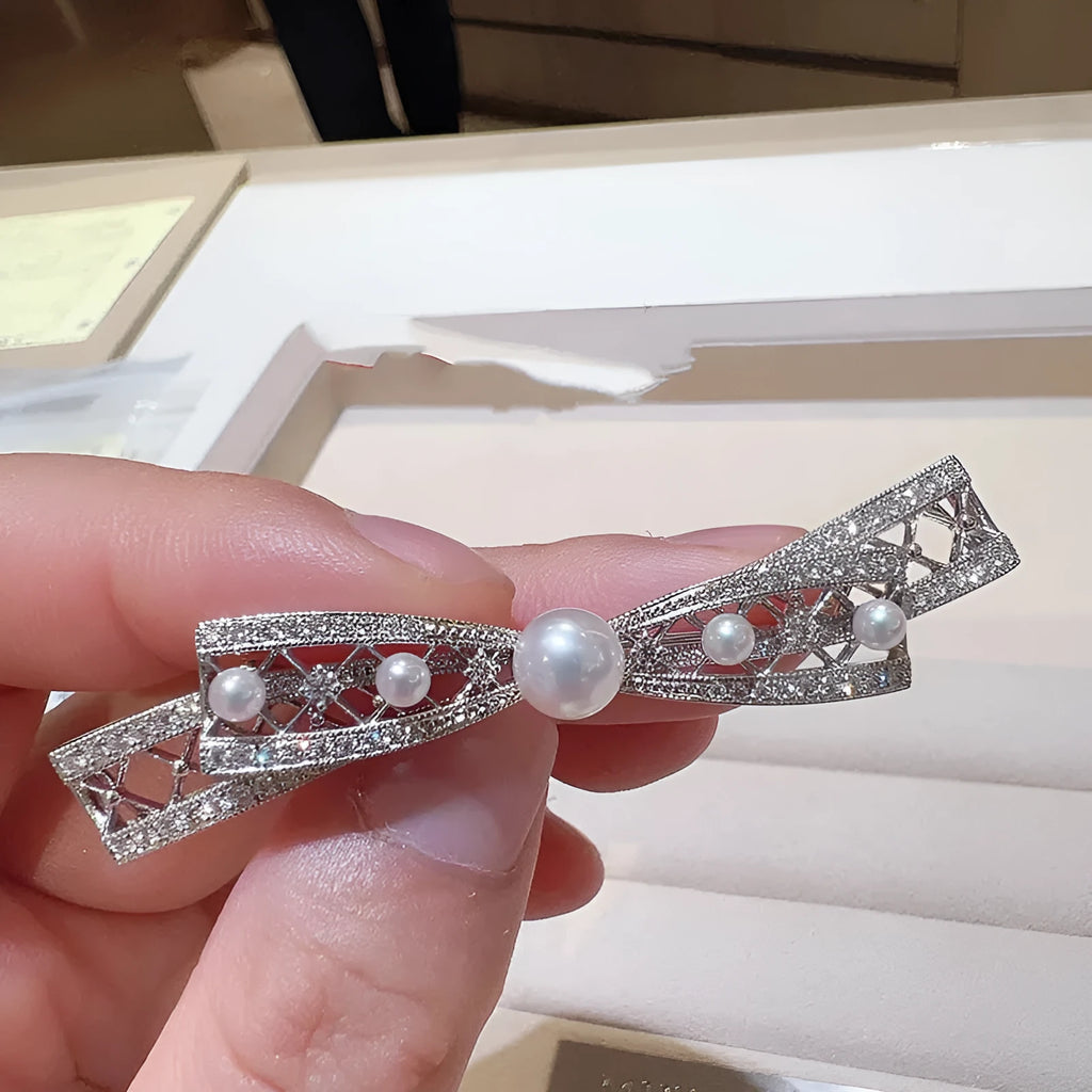 Chanel-style bow multi-pearl brooch for women, copper material, micro-setting, available in silver or gold