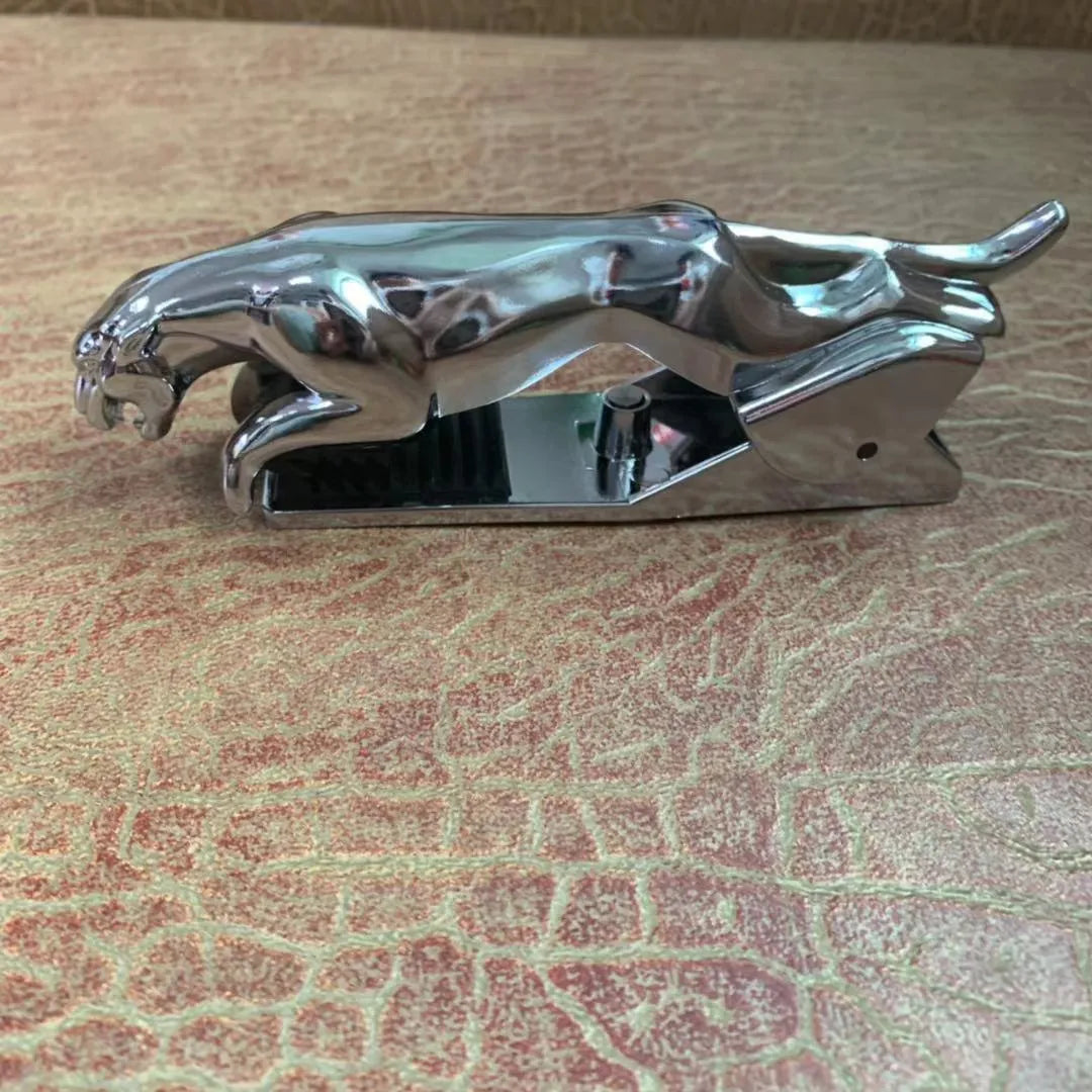 Car Leopard rotating mobile phone bracket in black ABS plastic mounted on dashboard
