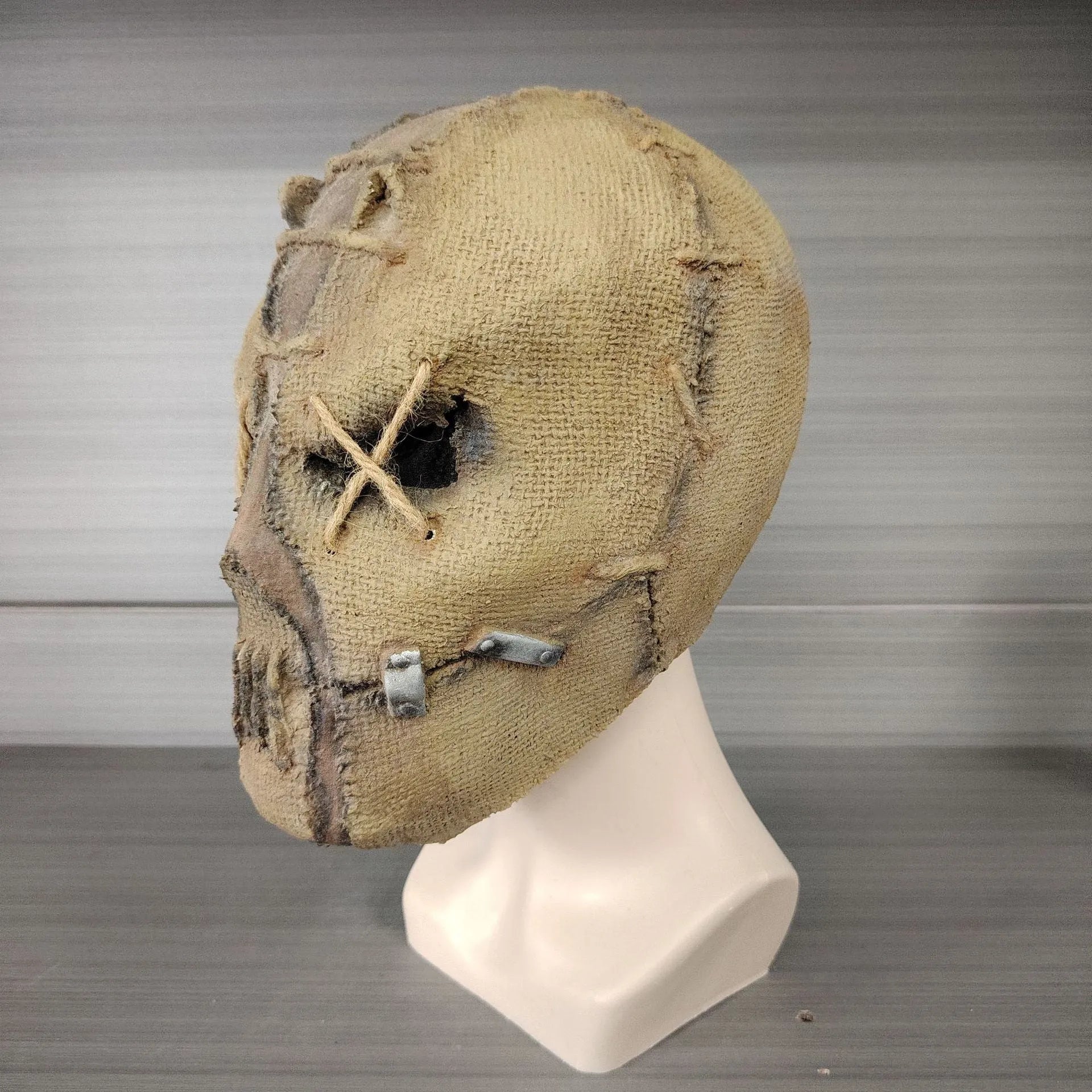 Latex scar skull Halloween mask head cover measuring 31cm tall