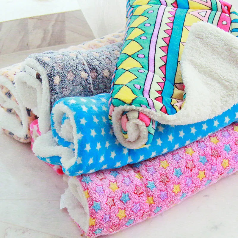 Coral cashmere pet blanket mat with reactive printing, showing a starry sky pattern on a 50x40cm size