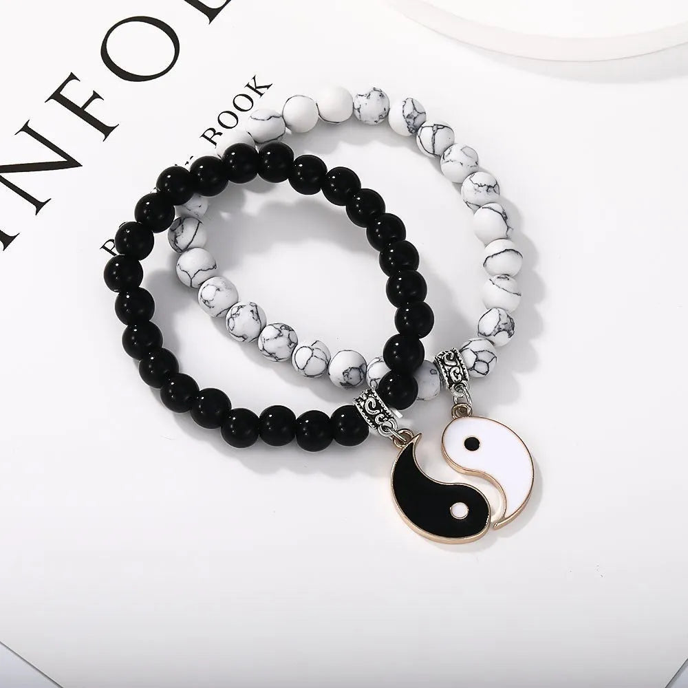 Geometric eight-diagram-shaped appetizer bracelet in alloy with electroplated finish