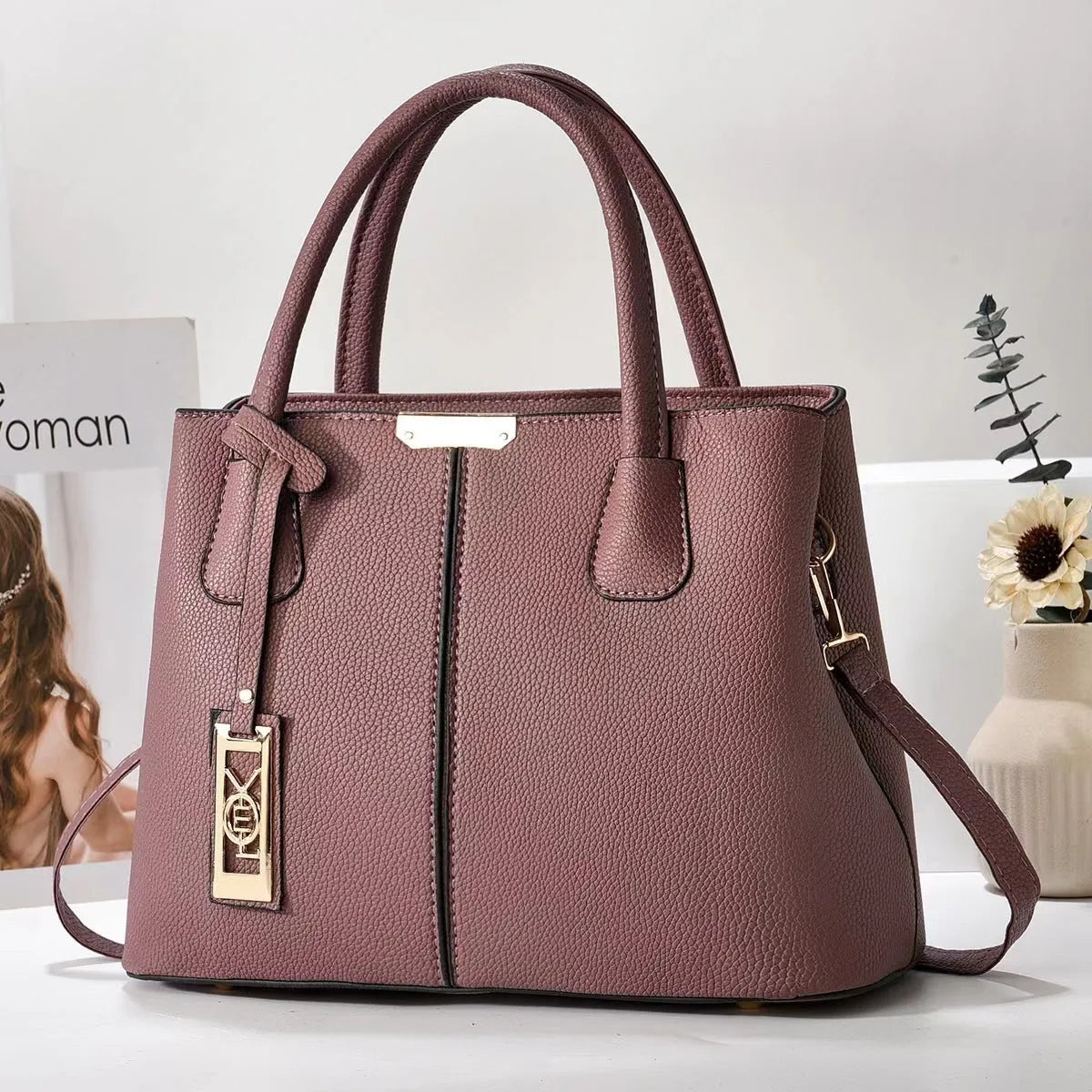 Soft PU large capacity fashion shoulder bag with leather strap in horizontal square shape